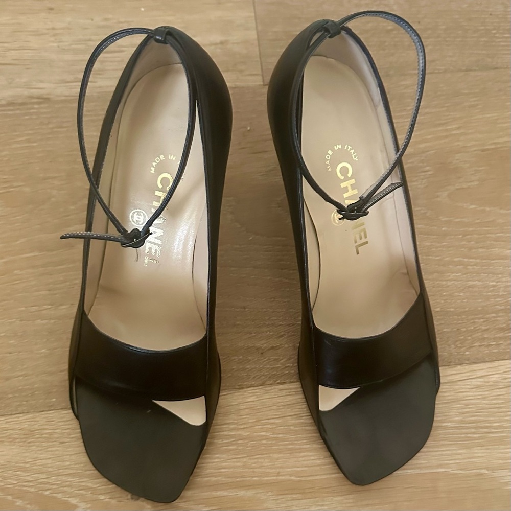 Vintage Chanel Cruise Collection Slingback Heels - Picture 9 of 14
